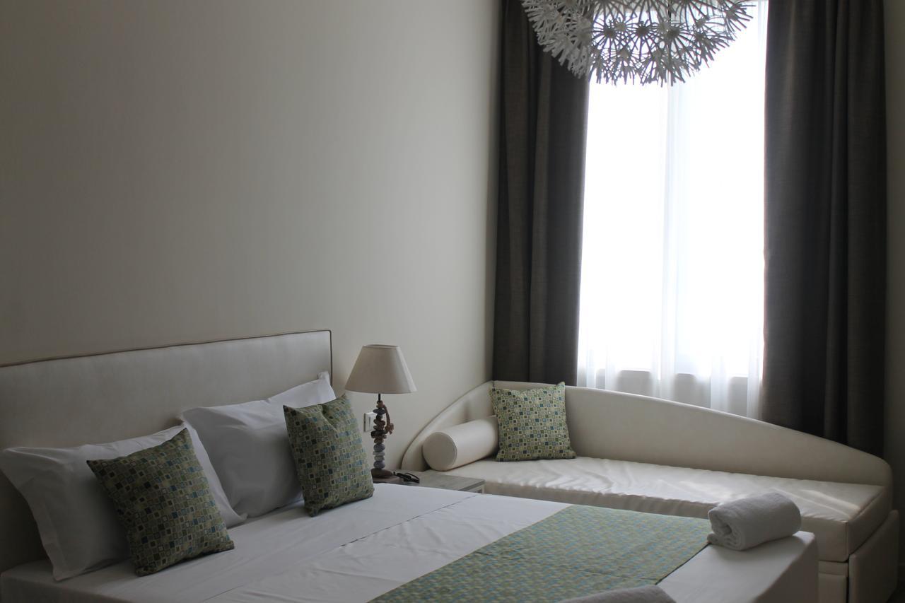 Lake Garda Beach Hostel Padenghe sul Garda Eksteriør bilde