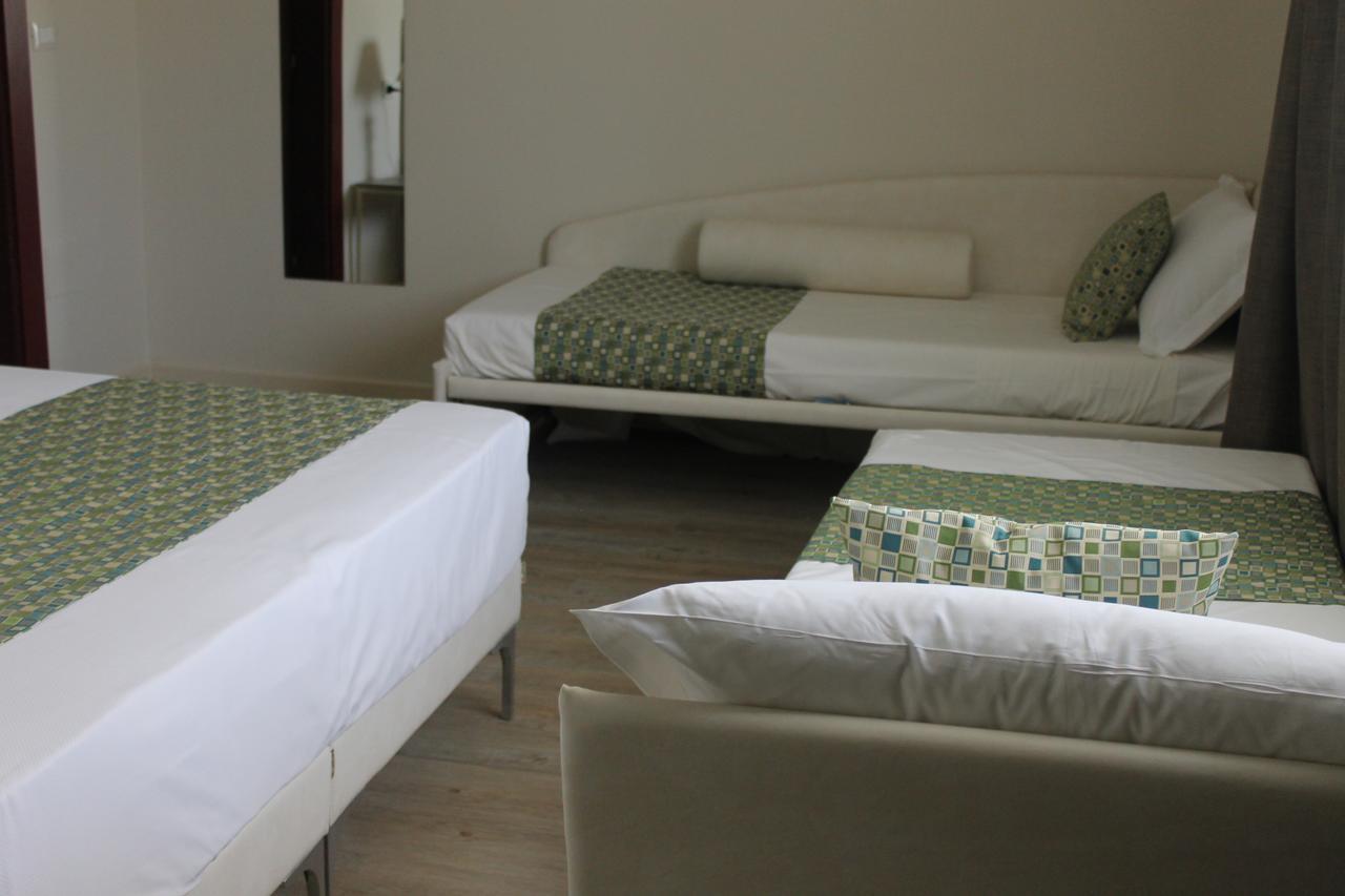 Lake Garda Beach Hostel Padenghe sul Garda Eksteriør bilde
