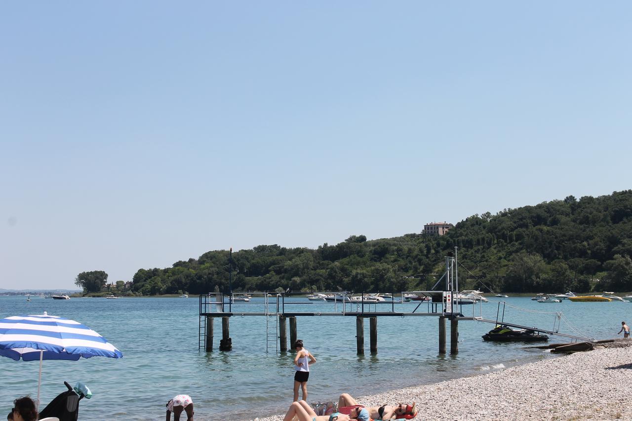 Lake Garda Beach Hostel Padenghe sul Garda Eksteriør bilde