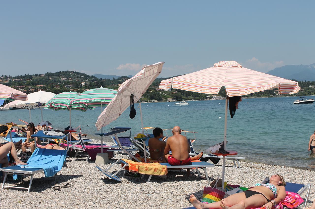 Lake Garda Beach Hostel Padenghe sul Garda Eksteriør bilde