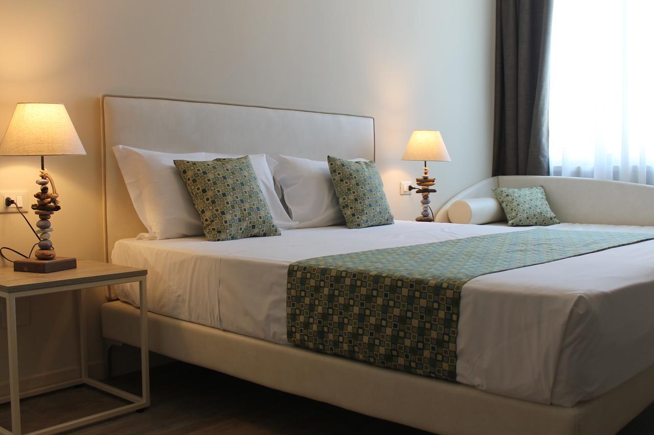 Lake Garda Beach Hostel Padenghe sul Garda Eksteriør bilde