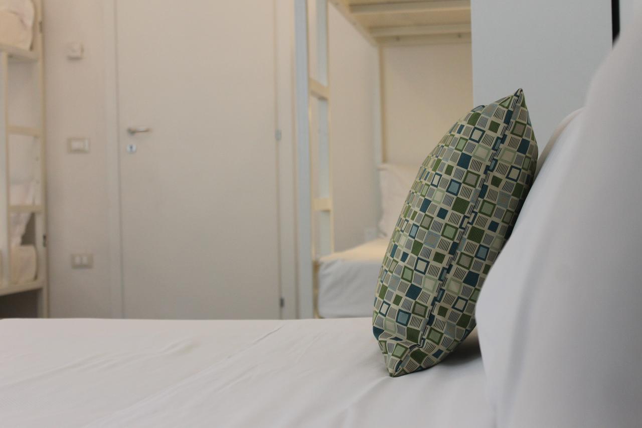 Lake Garda Beach Hostel Padenghe sul Garda Eksteriør bilde