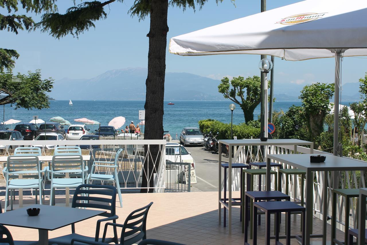 Lake Garda Beach Hostel Padenghe sul Garda Eksteriør bilde