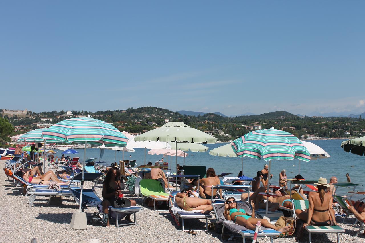 Lake Garda Beach Hostel Padenghe sul Garda Eksteriør bilde